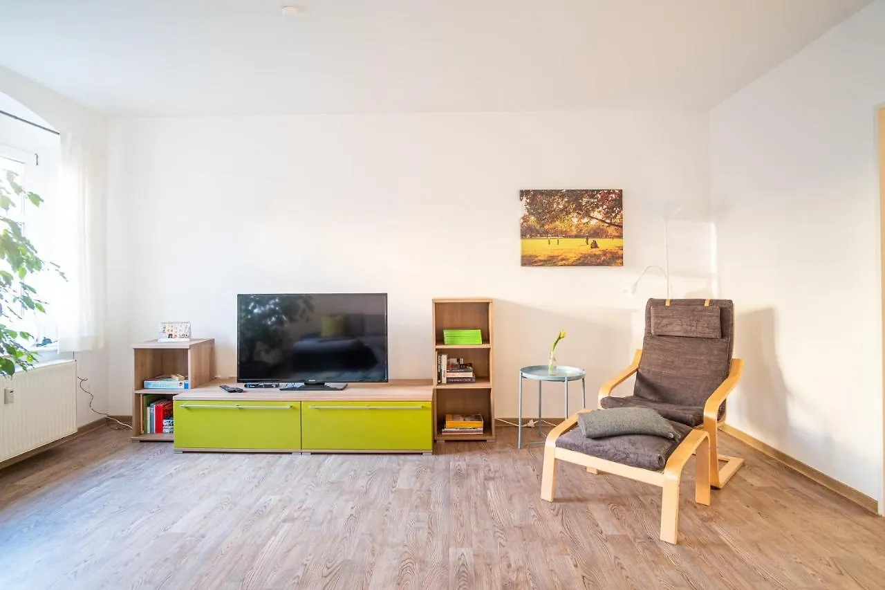 Appartement Helle Ferienwohnung Im Hinterhof Dresden Duitsland